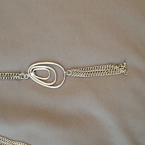 Silver costume jewelry - silver long necklaces - costume jewelry necklaces - Picture 4 of 5